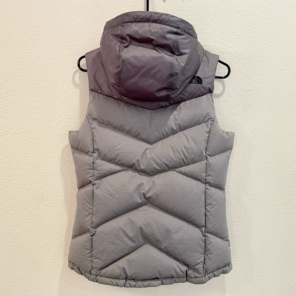 NWOT North Face Vest - Picture 2 of 9